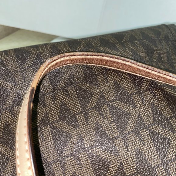 MICHAEL KORS Signature Logo Bag with Wallet - Picture 3 of 12